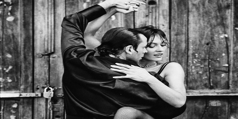 Para w chwycie tanecznym podczas Tanga Argentyńskiego