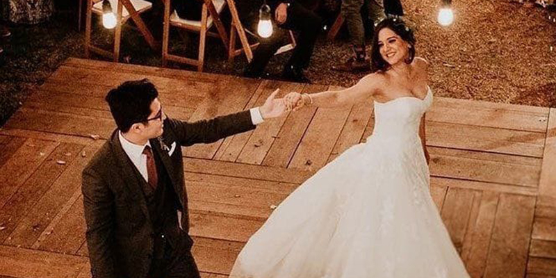 Pierwszy taniec weselny narzeczonych